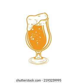 Ilustración vintage de una taza de cerveza de estilo grabado. Elementos de diseño para logotipos, etiquetas, emblemas, signos.