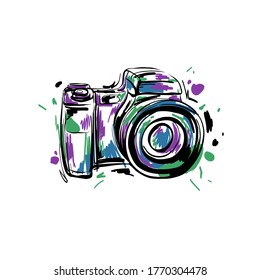 Ilustración vectorial de una cámara dibujada a mano. Fondo aislado.