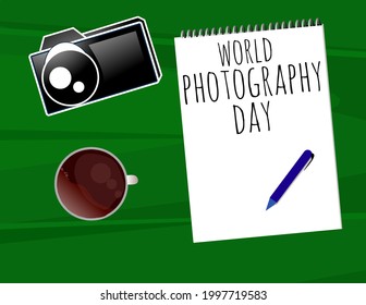 Ilustración vectorial, cámara, película negativa, portátil y pluma, como pancarta, afiche o plantilla, Día mundial de la fotografía.
