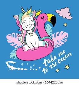 Ilustración vectorial con unicornio lindo en un flamingo rosa y la inscripción me lleva al océano en un fondo azul para los niños