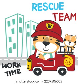 Ilustración vectorial del divertido bombero de tigre en un camión de bomberos. Fondo infantil vectorial creativo para tela, textil, papel tapiz de vivero, tarjeta, afiche y otra decoración