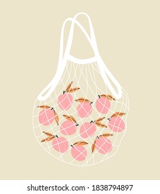 Ilustración vectorial de la bolsa ecológica de malla con melocotones dentro de un fondo beige. Bolsa ecológica hecha a mano con frutas. Dile no a las bolsas de plástico. Comprador, paquete de tela ecológica. El concepto de basura cero. 