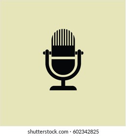 Ilustración vectorial del icono o símbolo del micrófono

