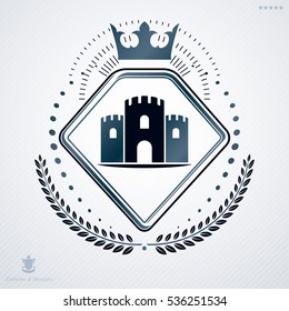 Ilustración vectorial del emblema herálico de estilo antiguo hecho con torre medieval y corona real