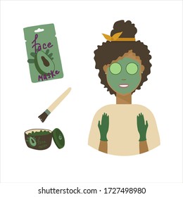 Ilustración vectorial, cuidado personal. Una máscara facial con un diseño diferente y una chica con una máscara en la cara y pepinos en los ojos