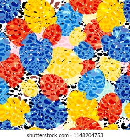 Vector illustration seamless pattern floral animal fur print background. Hand drawn style, texture wallpaper, fashion fabric, textile. Abstract skin pelage. Brush painting.