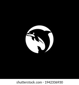 Vector illustration of a simple dolphin logo icon
