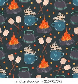 Vektorgrafik. Sommerlager. Komposition mit Feuer, Marshmallow, Schlamm, Wasserkocher. Muster. Dunkler Hintergrund, Tapete, Cartoon-Stil