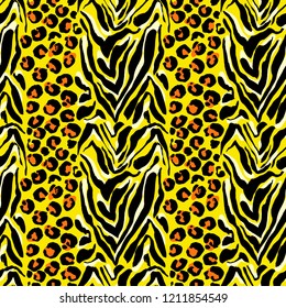 Vector illustration tiger print seamless pattern. Orange and yellow hand drawn background.