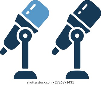 Ilustración vectorial de dos micrófonos en soportes, uno con un resaltado azul claro, sobre un fondo blanco puro, ideal para podcast o conceptos de radio
