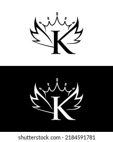 Eine Vektorgrafik von Flügeln und Kronen-Monogramm-Logo, Anfangsbuchstabe K