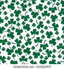 Vector illustrations of St. Patrick's day clovers pattern seamless