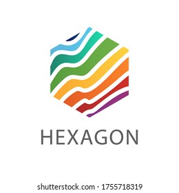 Imagen vectorial de una forma hexagonal abstracta de diseño con líneas de gradiente de color ondulado sobre un fondo blanco. Plantilla de logotipo, icono, insignia, identidad para el negocio. hexágono de firma.