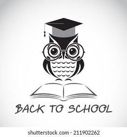 Vector image of an owl glasses with college hat and book