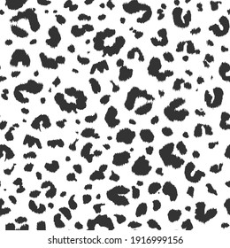 Vector leopard pattern. Wildlife seamless repeat. Jaguar fur camouflage seamless backdrop. Hand drawn endless texture. Luxury design elements. Cheetah panther surface pattern. Leopard print background