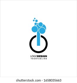Concepto de logotipo vectorial para empresa contable o inmobiliaria. Diseño de logotipos con edificios comerciales y barras de gráficos. La idea del logo comercial.