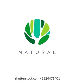 Plantilla de diseño del logotipo del vector. Árbol verde en el círculo. Icono de jardín.
