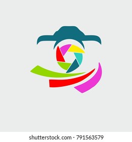 vector logo for photographer. Logo in a simple modern style. Opens the shutter camera. Vector Photo camera aperture sign icon.
