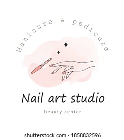 Plantilla de logotipo vector para estudio de arte de uñas. Diseño moderno para la manicura y el salón de pedicura y centro de bienestar. Ilustración lineal aislada en el fondo de la acuarela rosa.