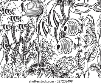 Vector monocromo patrón mar transparente con peces tropicales, algas, corales. Mundo subacuático. Ilustración dibujada a mano en blanco y negro