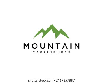 línea de icono de la montaña vectorial. Montaña verde al aire libre