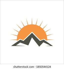 ilustración de montaña vectorial con fondo solar, diseño sencillo