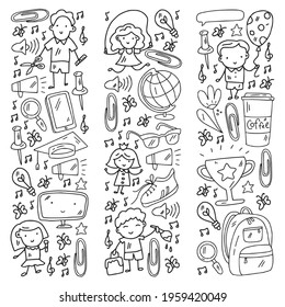 Vector pattern with school icons. E-learning, online education.