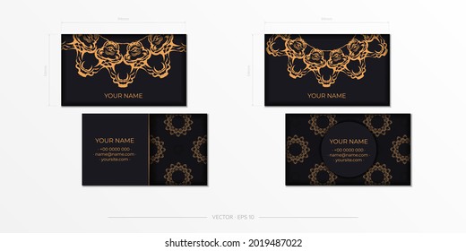 Preparación de vectores de tarjetas de visita en negro con adornos de oro de lujo. Plantilla de diseño de tarjeta de visita imprimible con patrones vintage.