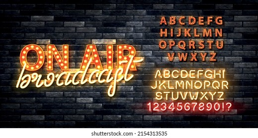 Vektorrealistische, isolierte Retro-Marquee Neon-Plakatwand mit elektrischen Lampen des On Air Broadcast Logo mit leicht zu ändern Farbalphabet auf dem Hintergrund.