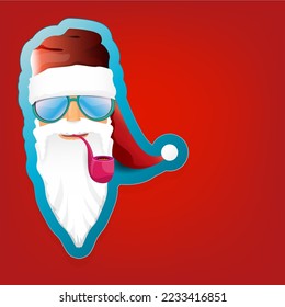 vectorial rock n roll santa claus con tubo humeante y barba funky aislada en el fondo rojo. Fondo del afiche navideño de hipster o alegre concepto de navidad de fondo vectorial. Icono o etiqueta de Santa Claus