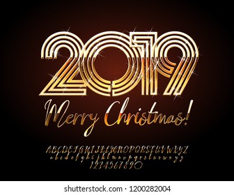 Vector Royal Greeting Card Feliz Navidad 2019. Conjunto elegante de letras, números y símbolos alfabéticos. Fuente caligráfica dorada.