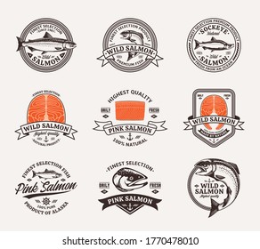 Logo marrón salmón vectorial y naranja sobre un fondo beige. Ilustraciones de pescado de salmón, filetes crudos y filete. Etiquetas de marisco de estilo moderno