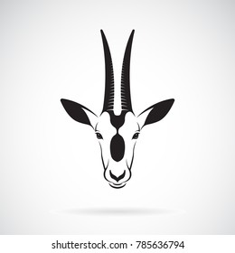 Vector de un diseño de cabeza Oryx cimitar sobre fondo blanco. Animales salvajes. Ilustración vectorial en capas fácil de editar.