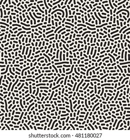 Vector Seamless Black and White Organic Memphis Style Lines Pattern. Abstract Freehand Background Design