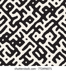Vector Seamless Black And White Rounded Irregular Maze Pattern. Abstract Hand Drawn Geometric Background