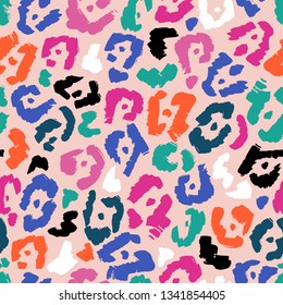 Vector Seamless pattern of abstract color leopard skin in background, Wild Animals pattern for textile or wall paper.