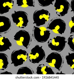 vector seamless pattern abstract grungy circles paint on bright background. Hand drawing