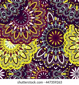 Vector seamless pattern with abstract ornament. Round mandala pattern for printing on fabric or paper. Ornamental doodle background.
