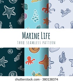 vector seamless pattern background. Underwater and Marine World. seaweed, octopus, jellyfish, pebbles, sand, bubbles, shell. aquarium