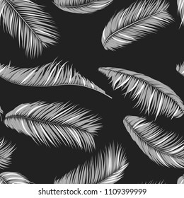 Vector Seamless Pattern of Exotic Palm Leaves. Tropic Summer Background. Realistic Jungle Foliage in Modern Style. Tropic Seamless Pattern for Print, Paper, Cloth Design, Textile, Wallpaper, Wrapping.