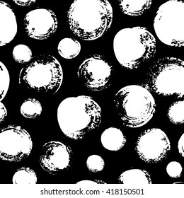 Vector seamless pattern with hand drawn circle.  Abstract pattern in joyful color. Vector endless texture on isolated white background.