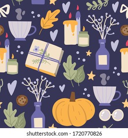 Vector de diseño transparente con concepto Hygge Autumn y cosas acogedoras - velas, libro, calabaza, té, jarrón, flores. Plantilla de tarjeta de felicitación, estilo dibujado a mano. Imprimir para papel tapiz, textil y diseño