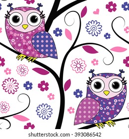 Vector seamless pattern with owls on a tree. 