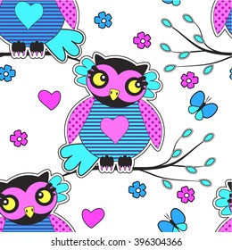 Vector seamless pattern with owls on a tree. Owls and butterfly and flowers.