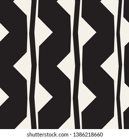 Vector seamless pattern. Regular abstract striped texture. Geometric pattern of zigzag lines with triangles