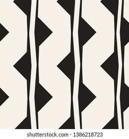 Vector seamless pattern. Regular abstract striped texture. Geometric pattern of zigzag lines with triangles