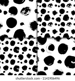 Vector seamless pattern set with circles brush strokes. Black and white doodle. Fourr Grungy backgrounds. Abstract illustrations.