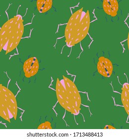 Vector seamless pattern with summer bugs on green backgroung