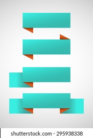 Conjunto de vectores de banderas azules y naranjas brillantes sobre fondo gris 