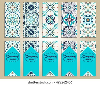 Conjunto de Vector de Anuncios de Vertical de colores para negocios e invitación. Portugués, azulejo; marroquí; árabe; adornos asiáticos. Motivos geométricos y florales